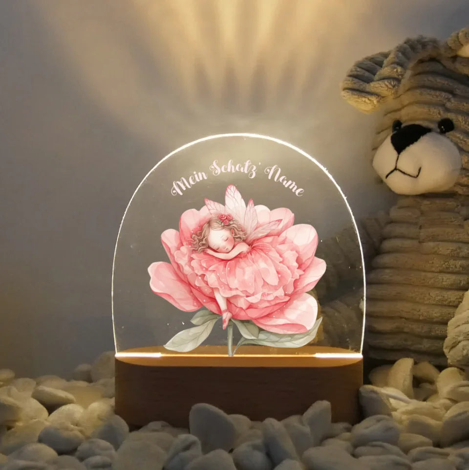 Personalisiertes-Nachtlicht-mit-eigenem-Text-und-fee-rosa-Motiv-Licht-an-16,5x14,8x6cm