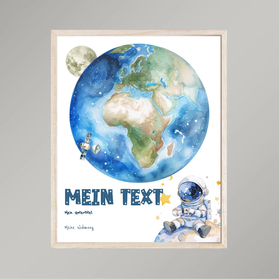 Personalisiertes-Kinderposter-mit-eigenem-Text-und-Astronauten-Motiv-40x50cm-Hochformat-im-beigen-Holzrahmen