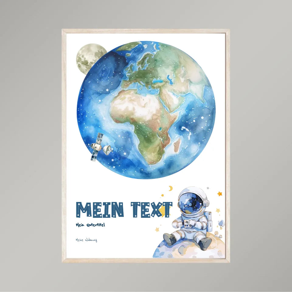 Personalisiertes-Kinderposter-mit-eigenem-Text-und-Astronauten-Motiv-50x70cm-Hochformat-im-beigen-Holzrahmen