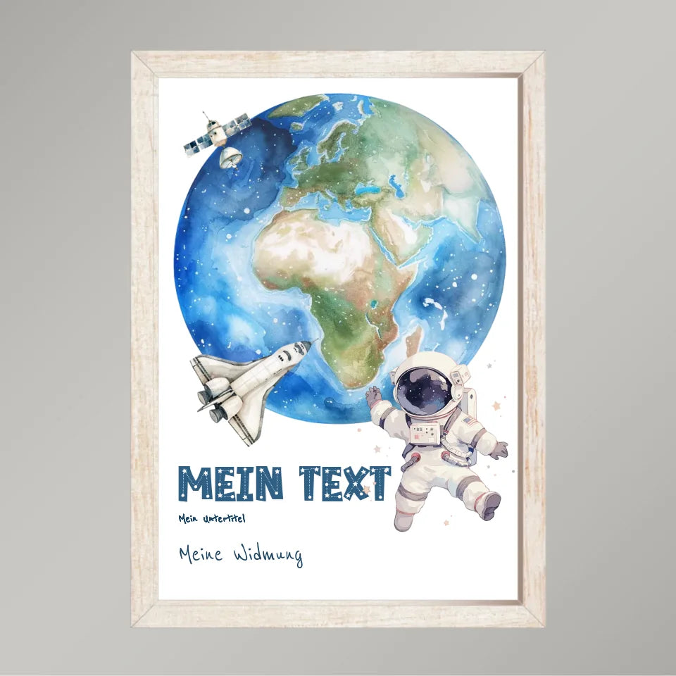 Personalisiertes-Kinderposter-mit-eigenem-Text-und-Springendem-Astronauten-Motiv-21x30cm-Hochformat-im-Holzrahmen-natur