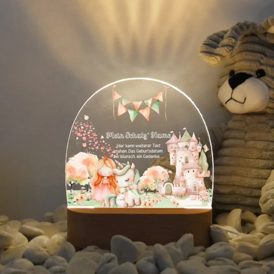 Personalisiertes-Nachtlicht-mit-eigenem-Text-und-Motiv-mit-prinzessin-und-einhorn-Licht-an-16,5x14,8x6cm