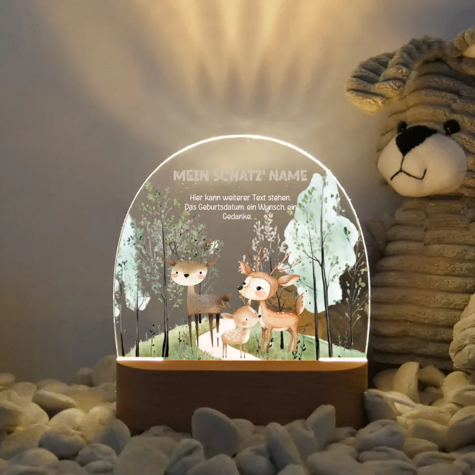 Personalisiertes-Nachtlicht-mit-eigenem-Text-und-reh-familie-Motiv-Licht-an-16,5x14,8x6cm