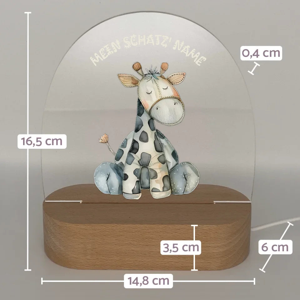 Personalisiertes-Nachtlicht-mit-Name-und-giraffe-motiv-mit-Massangaben-16,5x14,8x6cm