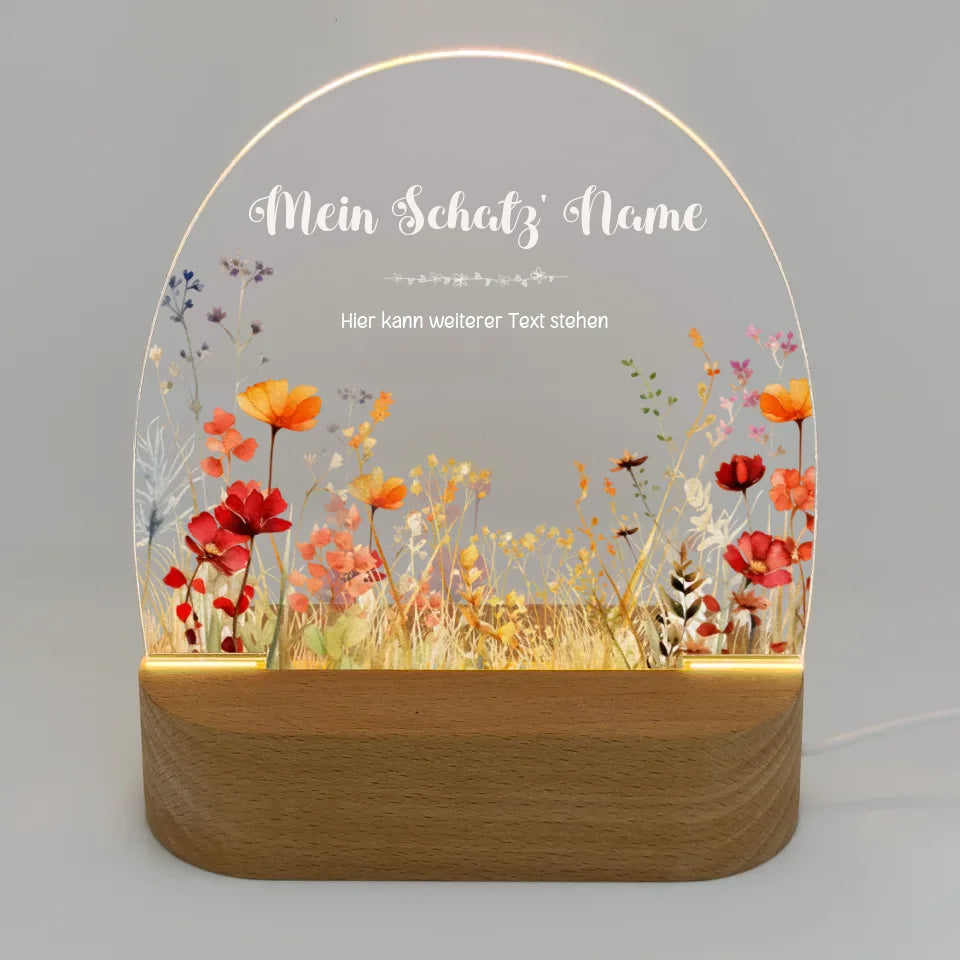 Personalisiertes-Nachtlicht-mit-eigenem-Text-und-blumenwiese-rot-Motiv-Licht-an-16,5x14,8x6cm